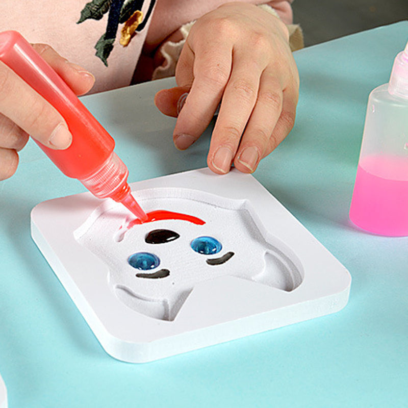 "Kreativt leksaksset för barn med magiska vattenformer i färgglada kombinationer, främjar kreativitet och lek."