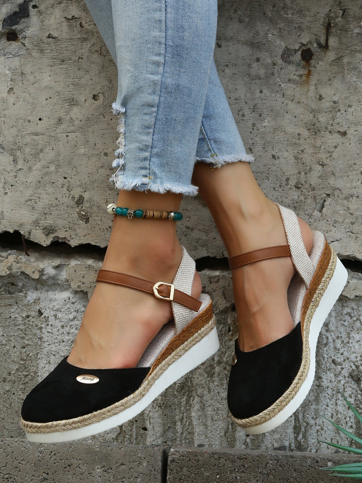 "Kvinnors bomull espadriller i neutral färg, elegant och bekväm design, tillgänglig i storlekar 35-42."