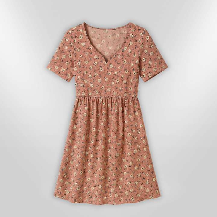 "Kvinnors sommarklänning i blommönster, lätt material, S-XL. Perfekt för varma dagar."