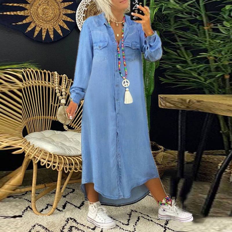 Långärmad denimklänning för kvinnor med klassisk design och feminin silhuett, perfekt för både formella och vardagliga tillfä