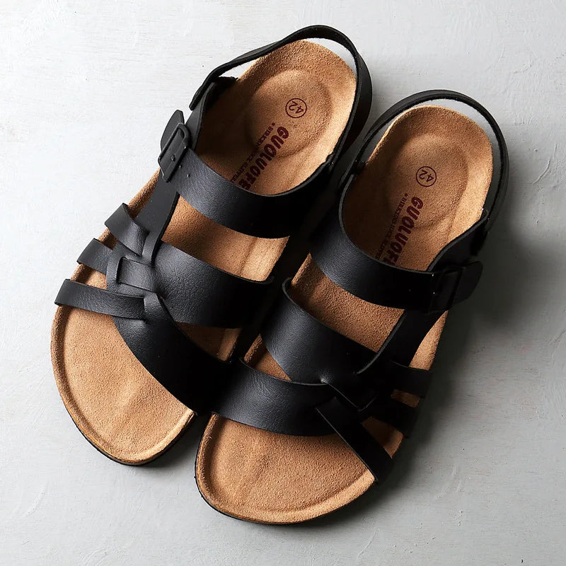 "Lätta, stiliga sandaler i blått med andningsbart material för sommaräventyr. Perfekt för strandpromenader."