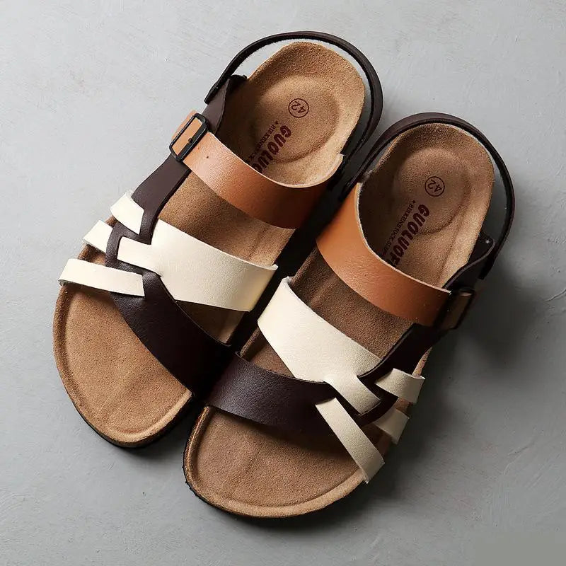 "Lätta, stiliga sandaler i blått med andningsbart material för sommaräventyr. Perfekt för strandpromenader."