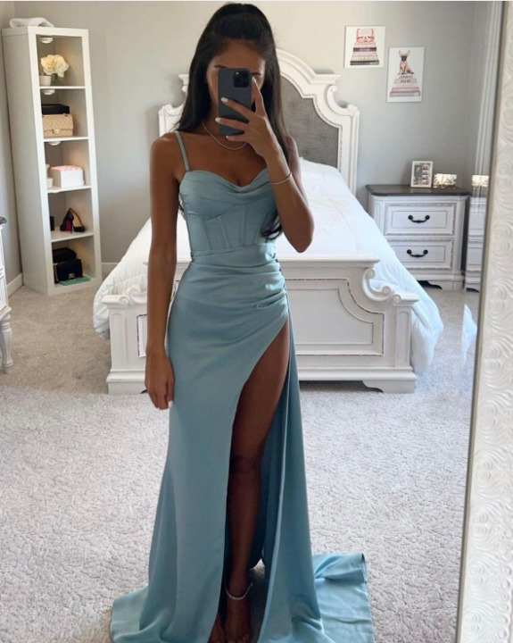 Alouette Satin Klänning | Eleganta Aftonklänning