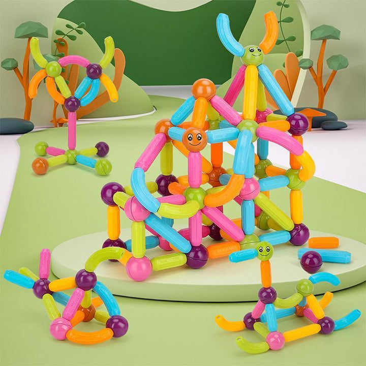 "Magnetiskt byggset för barn i pastellfärger med olika kreativa former och stora, förstärkta magneter för säker lek."