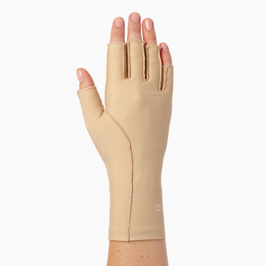 "Medicinska kompressionshandskar för smärtlindring och stöd, ergonomisk design med utvändiga sömmar för optimal komfort."