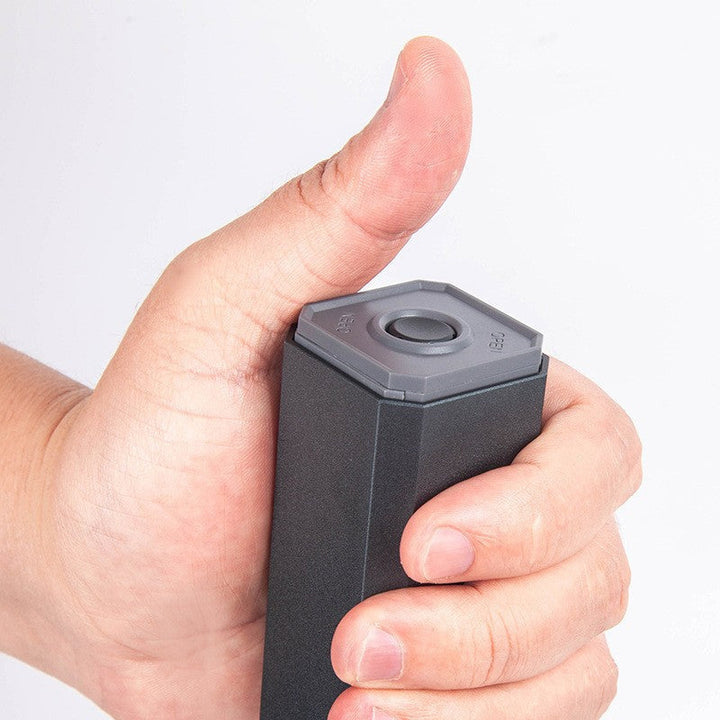 "Mini Skruvmejselsats med elektriska och manuella mejslar i metall, magnetiskt fodral och LED-belysning, perfekt för precisio