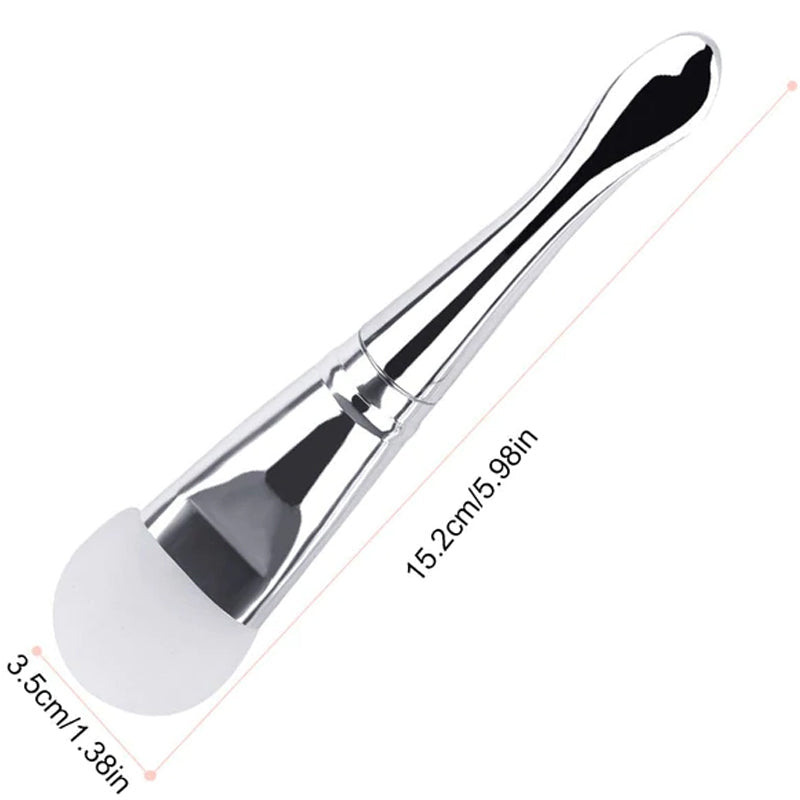 "Modern dispenserbehållare och maskborste i plast och silikon, perfekt för resor och daglig användning."