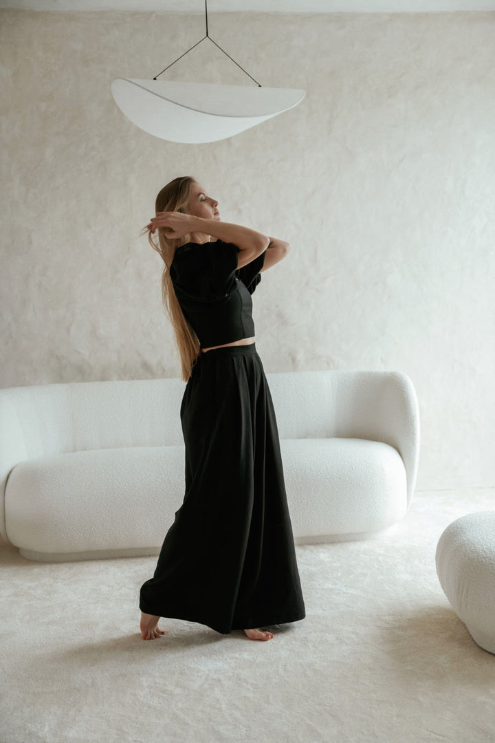 Modern taklampa, molnliknande design, mjukt ljus, elegant & avslappnande.