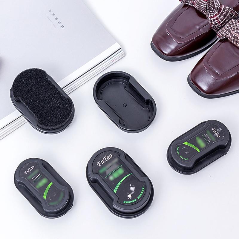 "Multifunktionell skoputs svamp för skovård, svart och vit, kompakt för enkel rengöring av läder, perfekt för resor."