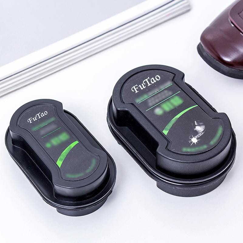 "Multifunktionell skoputs svamp för skovård, svart och vit, kompakt för enkel rengöring av läder, perfekt för resor."