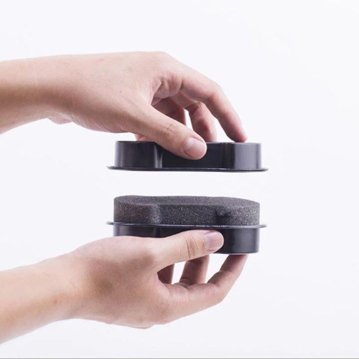 "Multifunktionell skoputs svamp för skovård, svart och vit, kompakt för enkel rengöring av läder, perfekt för resor."