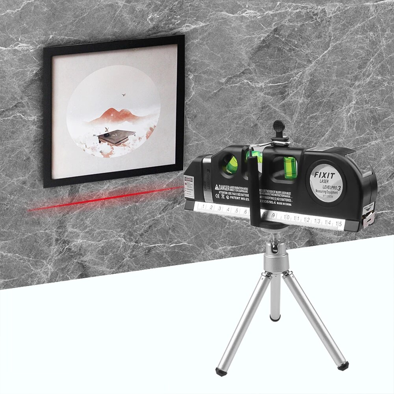 "Multifunktionellt svart laser vattenpass med måttband, kompakt design, precis rätt för noggranna mätningar inom DIY."