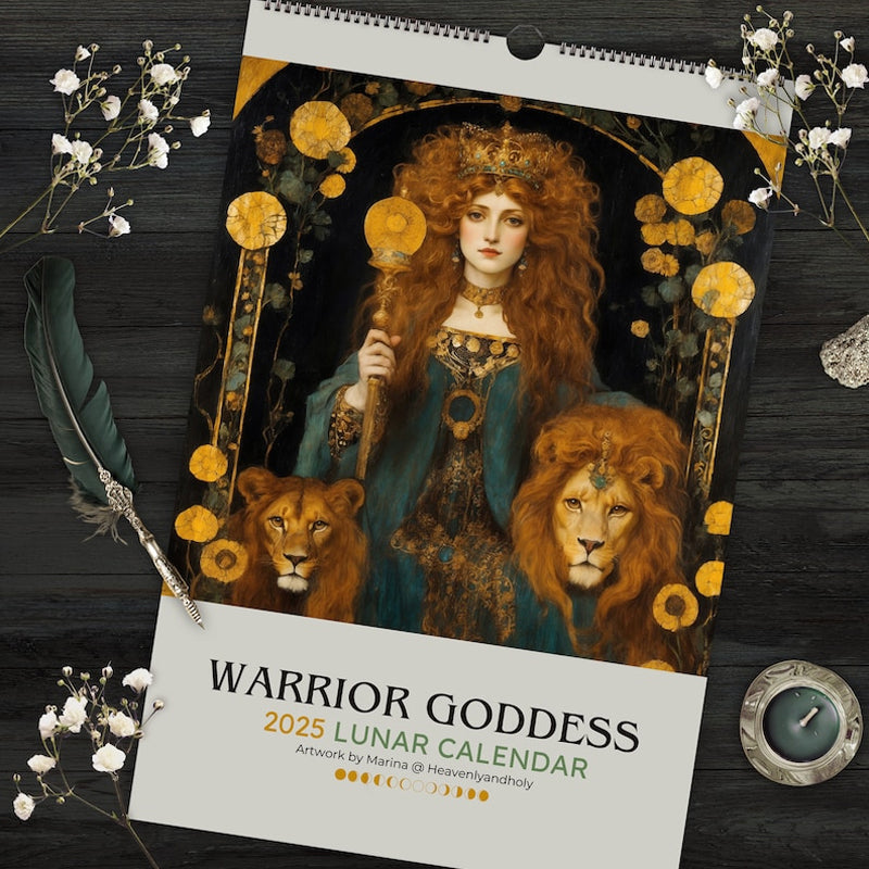 "Mystisk Art Nouveau Månfaskalender 2025 med gotiska illustrationer, FSC-certifierat papper, väggkonst och månfaser."