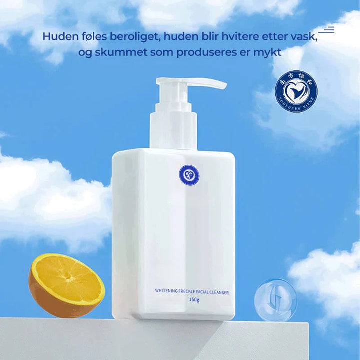 "Niacinamid blekande ansiktsrengöring; vit flaska med grön etikett för mjukare, ljusare hud. Idealisk för alla hudtyper."