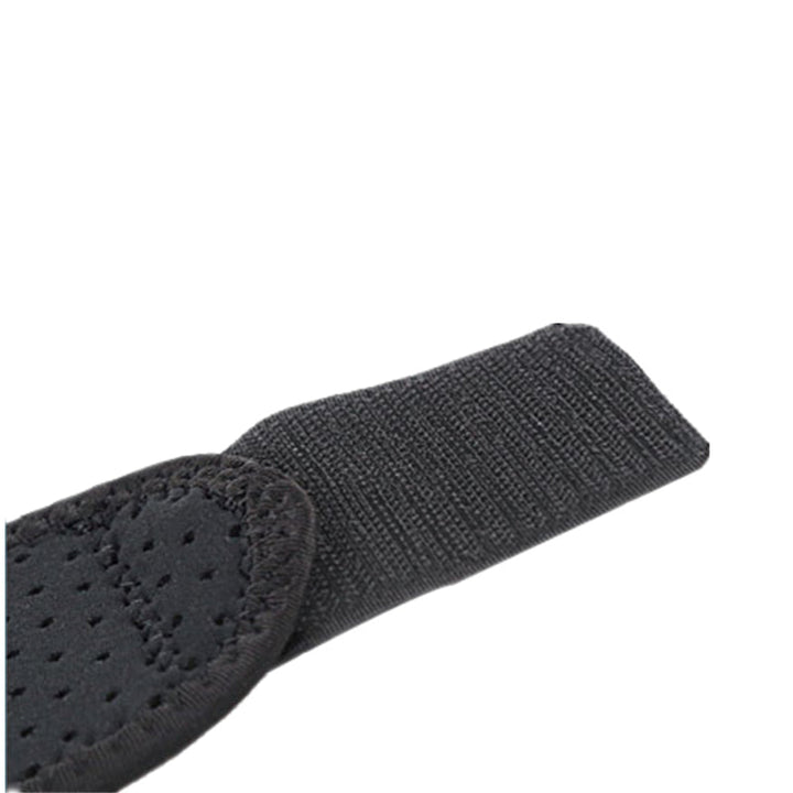 "Ortopediskt handledstöd för smärtlindring, justerbar storlek, ergonomisk design, beige färg med kardborrefäste."