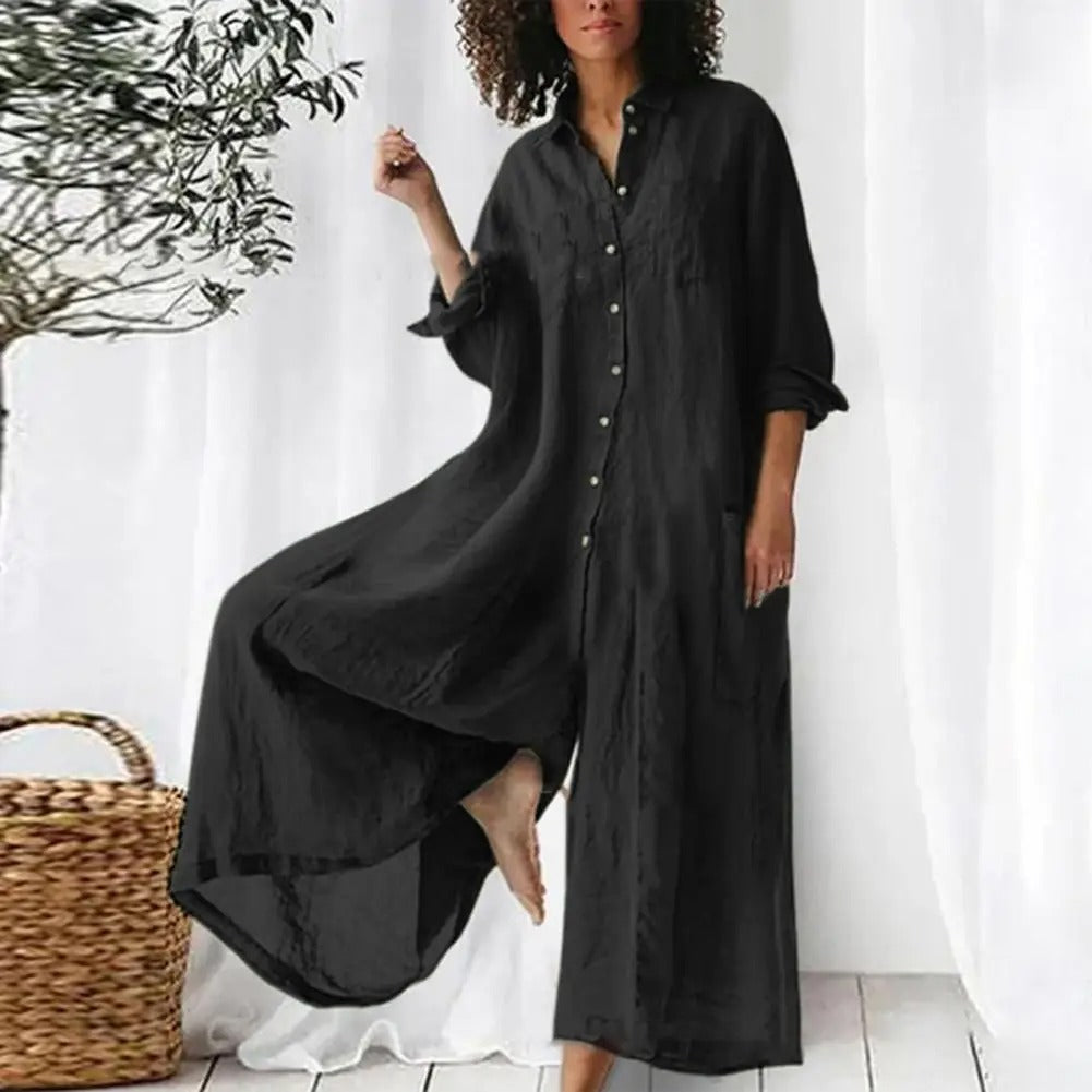 "Oversized jumpsuit i bomull och linne med knappslå framtill och vida ben, chic och avslappnad stil för kvinnor."