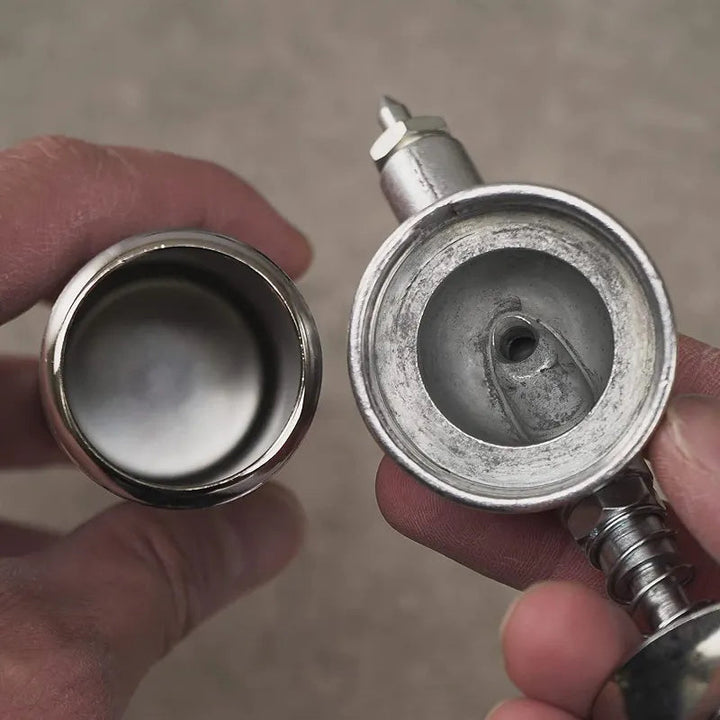 "Praktisk mini fettpistol, liten och lättanvänd, perfekt för smörjning av luftverktyg och mininipplar."