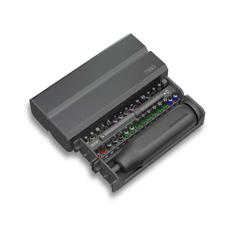 "Professionell precisionsskruvmejselsats med anti-halkdesign, fyrkantig och åttkantig, för säkert grepp och precision."