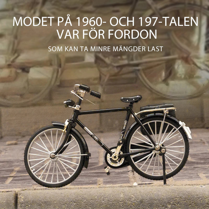 "Retro cykelmodell prydnad i svart och grön, detaljerad design, perfekt för nostalgiska cykelentusiaster"