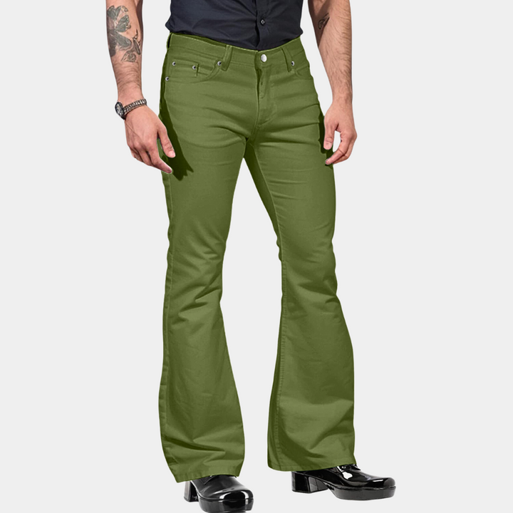 "Retro herr flare byxor i klassisk passform med utsvängda ben, visar elegans och stil för en djärv look."