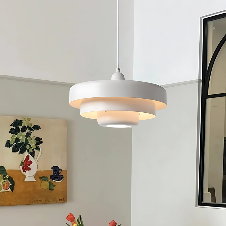 "Retro taklampa i rustik industriell stil med rund metallskärm, justerbar längd, Bauhaus-design i olika färger."