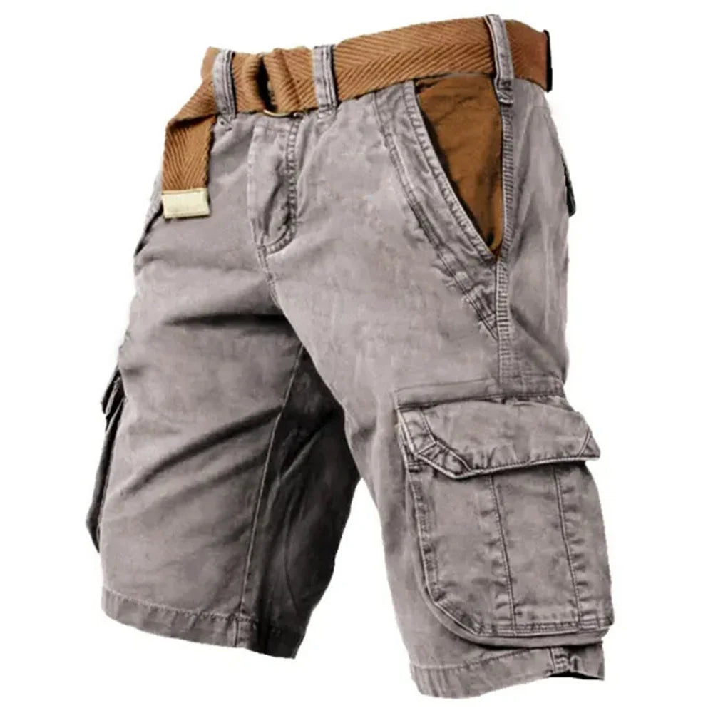 "Robusta cargo shorts för män med flera fickor, justerbar midja, beige färg. Perfekta för vardag och äventyr."