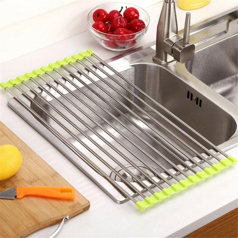 "Rullbart diskställ i rostfritt stål, elegant design, perfekt för kök, platsbesparande och värmebeständigt."