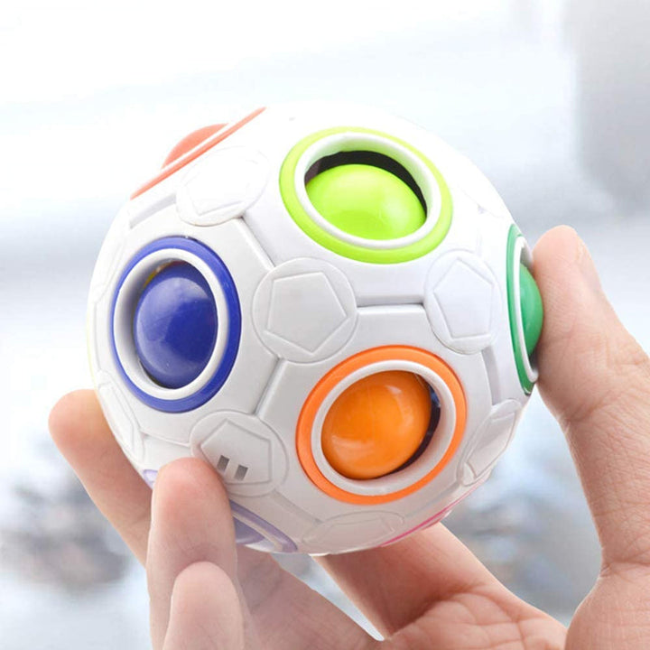 Rund Rubik's Kub, färgsprakande design, unik bollformad leksak med livfulla nyanser, idealisk för hjärngympa.
