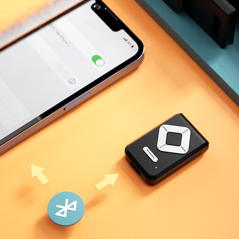 "Selfiepinne med dimbart LED-ljus och Bluetooth-fjärrkontroll, svart och vit, kompakt och bärbar, perfekt för nattbilder."