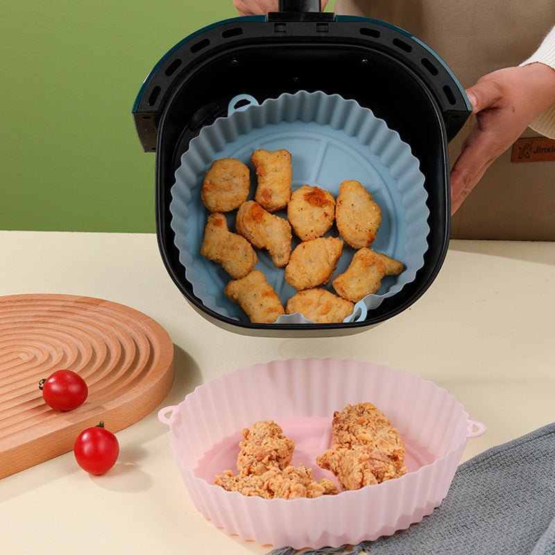 "Silikonbakplåt för Airfryer, återanvändbar, non-stick, flerfärgad. Mått: 20x17,5x5 cm. Perfekt för bekväm matlagning."