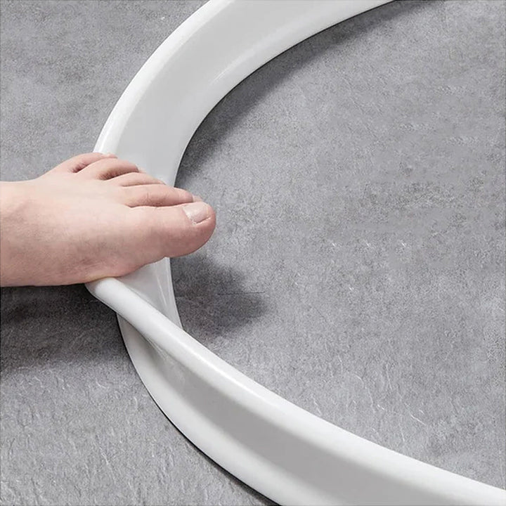 "Silikonlist för badrum, anpassad installation, vattenavvisande i vit färg, flexibel design, skyddar mot fukt."