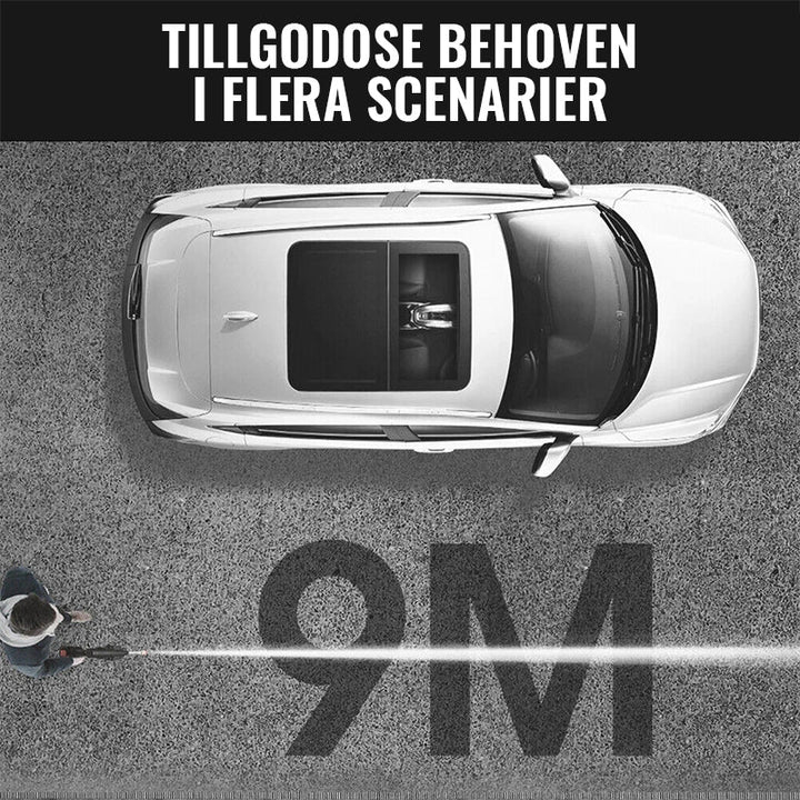 "Sladdlös bärbar högtryckstvätt på uteplats, kompakt design, två munstycken, idealisk för bilvård och trädgårdsrengöring."