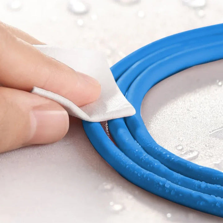 "Slitstark USB C-kabel i zinklegering för snabbladdning; robust design, flera färger, passar för Type-C enheter."