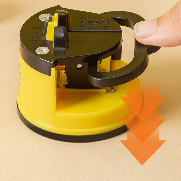 "Smidig köksknivslipare med stark sugkopp i färgglad design för effektiv, säker slipning och skärpa med endast 3 svepningar."