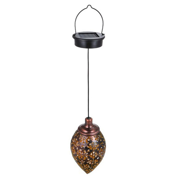 "Soldriven trädgårdslampa IP55 i rostfritt stål med elegant design, lyser upp utomhusmiljö och står emot väder."