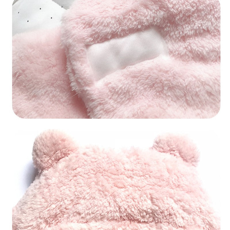 "Söt björn-mönstrad baby sovpåse i mjukt bomull, med vadderade öron. Perfekt för säker och bekväm sovstund."