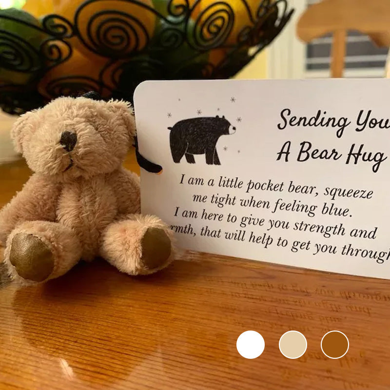 "Söt plysch björn nyckelring i ljusbrun färg, liten och mjuk, perfekt accessoar för väskor och nycklar."