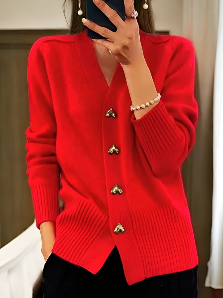 "Stickad cardigan med dekorativa knappar, mjuk textur, perfekt för alla tillfällen, damtröjor och cardigans."