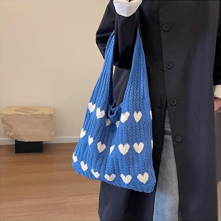 "Stickad kärlek tygkasse i vintage Hobo-stil för damer, beige färg, mjukt akrylfiber och polyester, trendig accessoar."