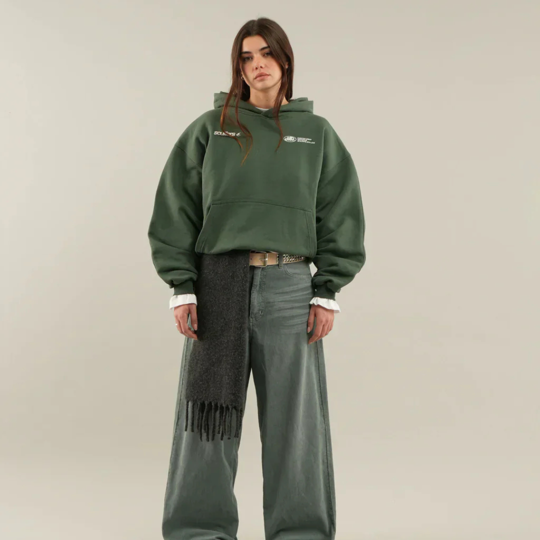 "Stilren, varm Ulrike vinterhuvtröja i grått med huva, perfekt för kalla dagar; elegant herrtröja i S till 3XL."