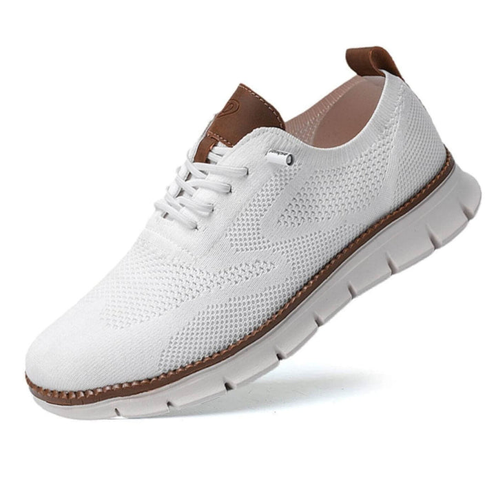 "Stilsäkra ortopediska sneakers i brun, elegant design med ortopediskt stöd och lättviktssula för maximal komfort."