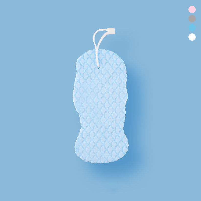 "Supermjuk exfolierande badsvamp i pastellfärger; skonsam rengöring för känslig hud, idealisk för barn och vuxna."