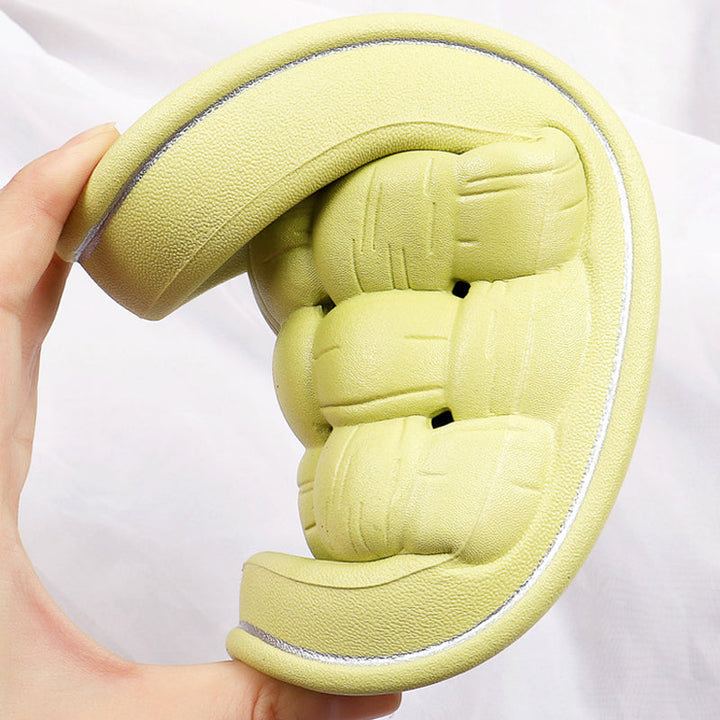 "Supermjuka damtofflor med tjocka sulor och antihalk, beige färg, idealiska för hemmet; komfort och säkerhet kombinerat."