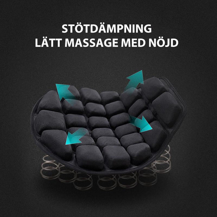 "Svart 3D-motorcykelsittdyna med ventilerande design, halkfri botten och elastiska remmar för maximal bekvämlighet och stabil