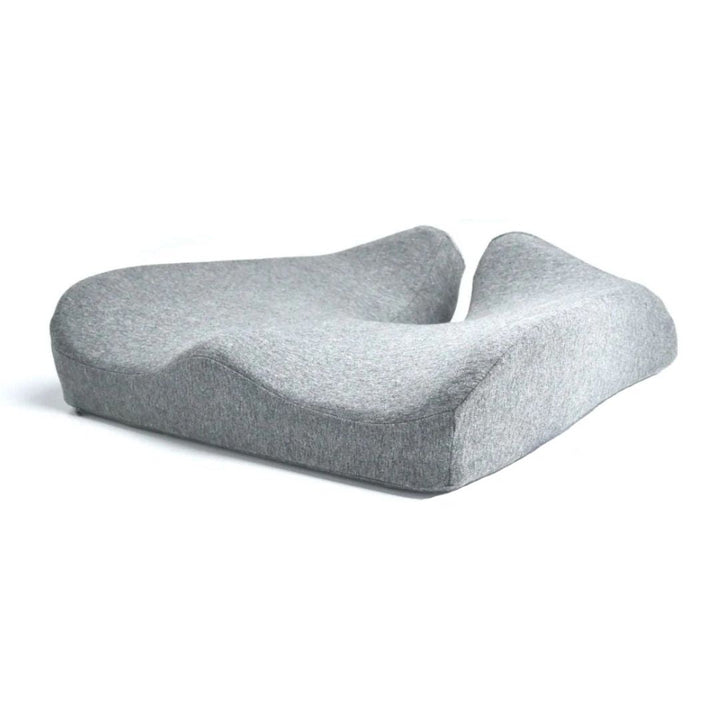 "Svart ergonomisk sittkudde med minnesskum och kylgel, perfekt för ergonomiskt stöd vid långvarigt sittande."