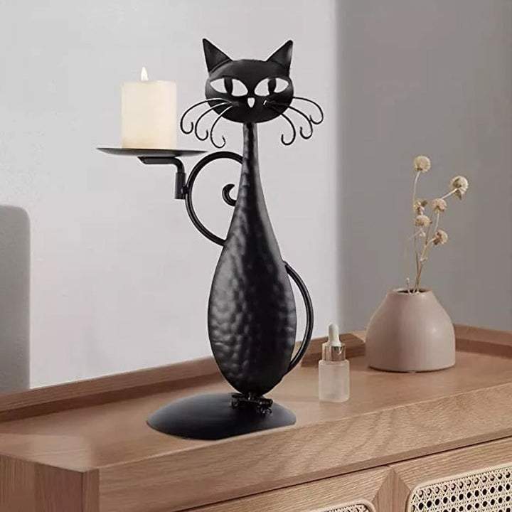 "Svart katt-design ljusstake i metall, handgjord med elegant svart yta, perfekt för heminredning och unik dekoration."