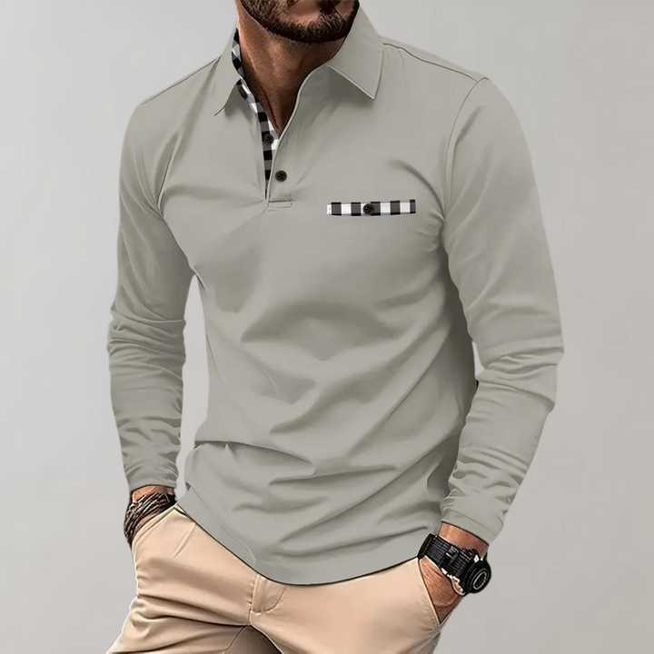 "Svart långärmad herr T-shirt, modern och stilren design med mjukt tyg, perfekt för lager-på-lager och kuranta outfits."