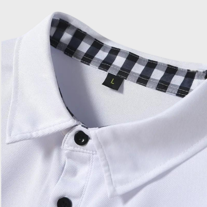 "Svart långärmad herr T-shirt, modern och stilren design med mjukt tyg, perfekt för lager-på-lager och kuranta outfits."