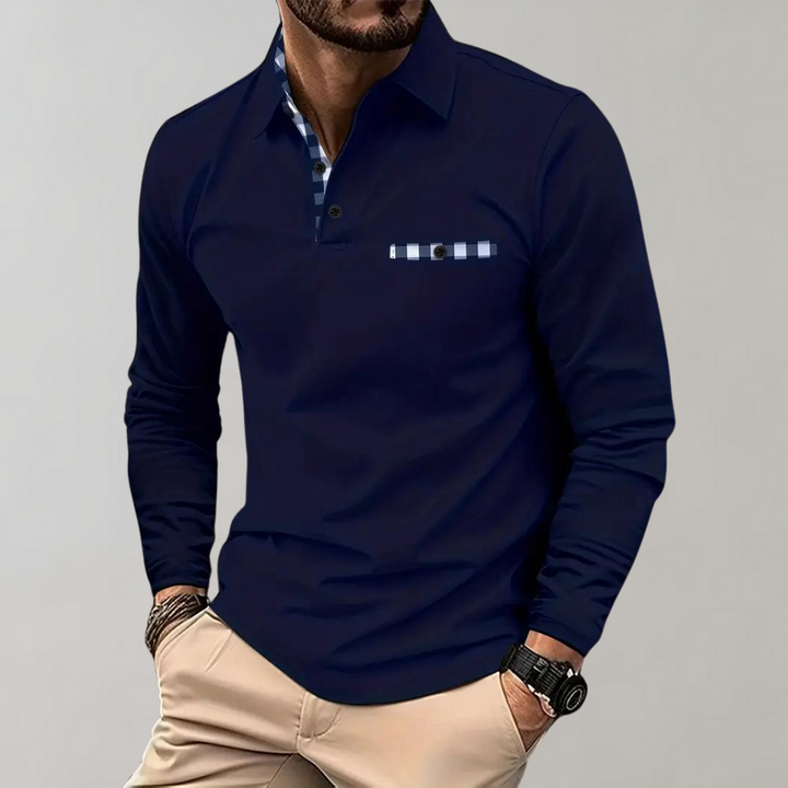 "Svart långärmad herr T-shirt, modern och stilren design med mjukt tyg, perfekt för lager-på-lager och kuranta outfits."