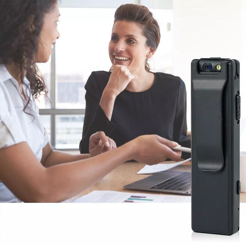 "Svart minikamera med 1080P FHD, ljudinspelning, nattläge, och kompakt design för säkerhet och övervakning"